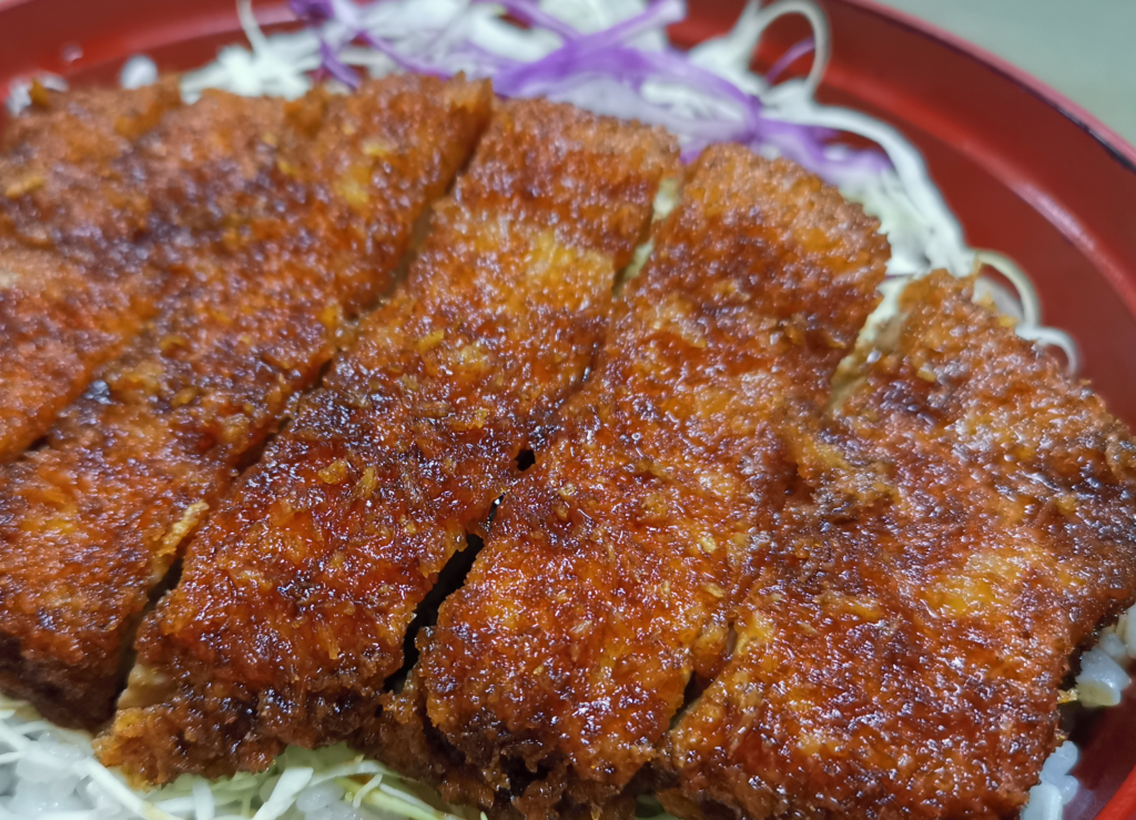 見た目より あっさり としたソースカツ丼