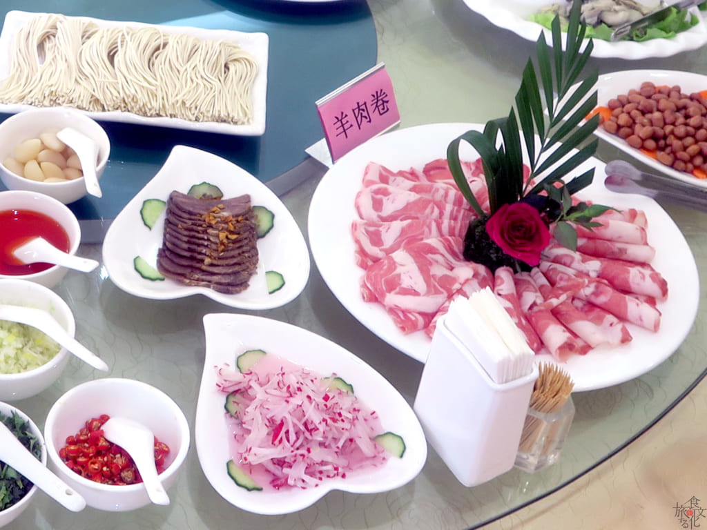 瀋陽のしゃぶしゃぶ メインは羊肉