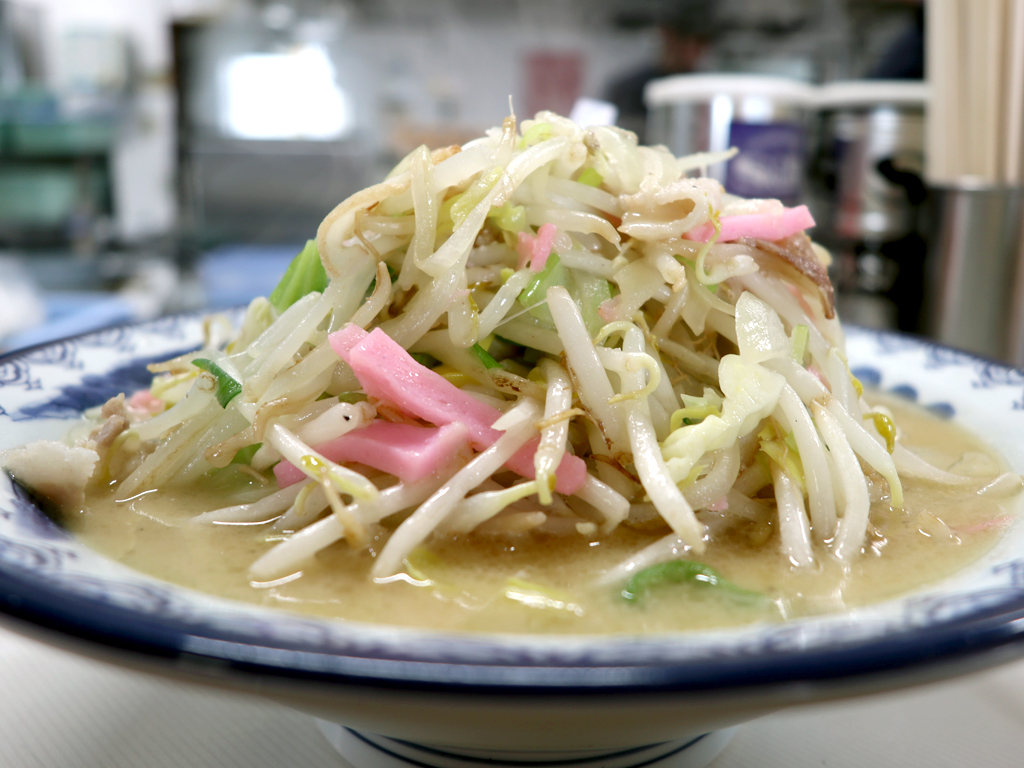 野菜山盛りの武雄・北方ちゃんぽん