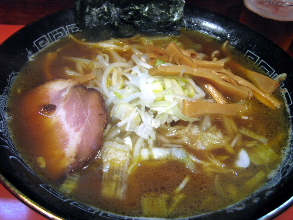 「かにや」のソースラーメン