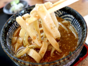 冷や汁で食べるうどんと思えば分かりやすい