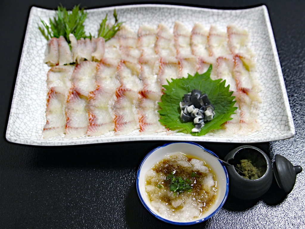 全国的にも珍しい福岡県杷木町の鰻の刺身