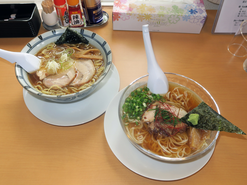 「らぁ麺屋まるみ」の温冷セット