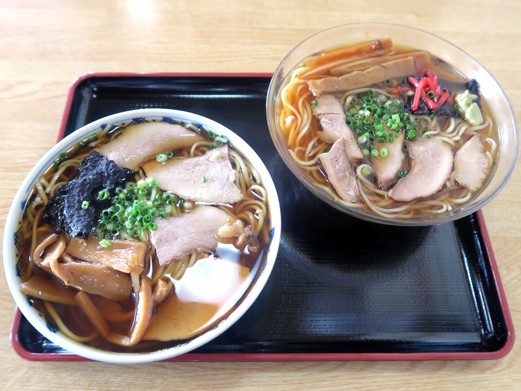 温冷2杯いっぺんに食べるのが藤枝流