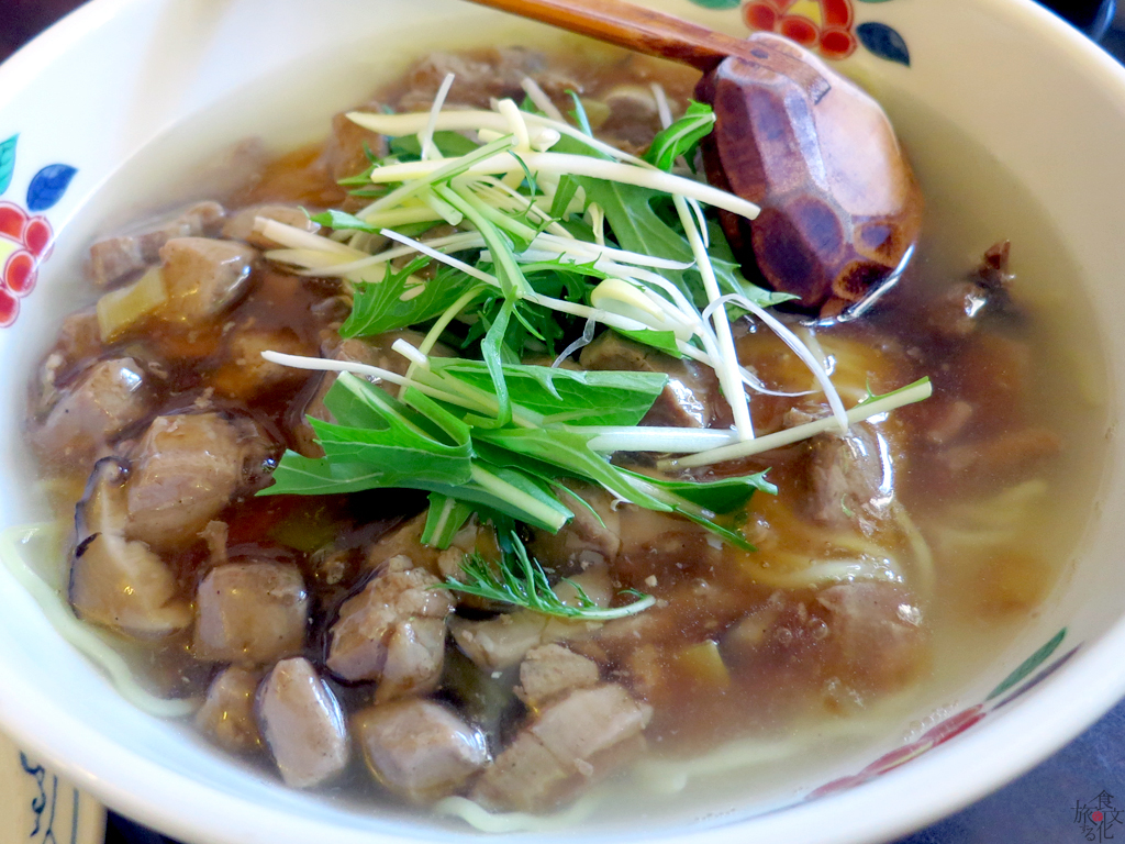 「港楽亭」の三崎まぐろラーメン