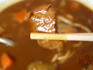 肉は豚の角切り