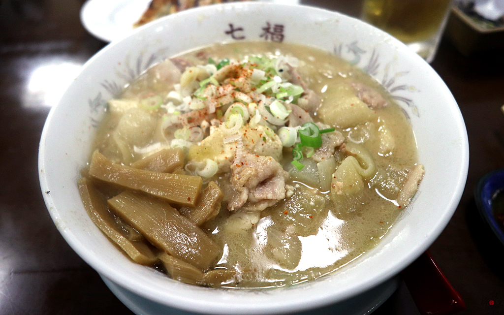 「七福食堂」のとん汁ラーメン