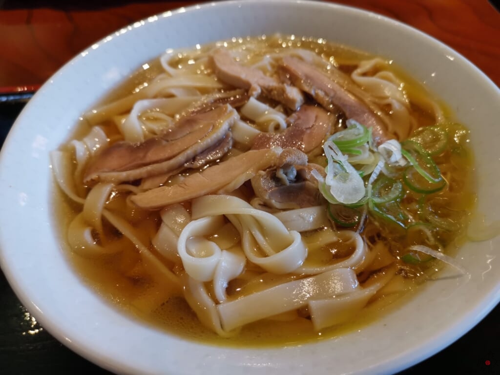 麺がきしめんの「冷たい肉きし」