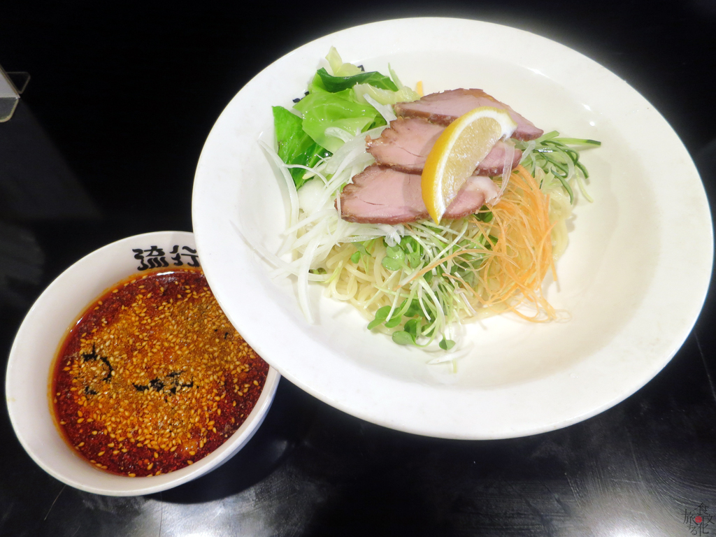 真っ赤なつけ汁が特徴の広島つけ麺