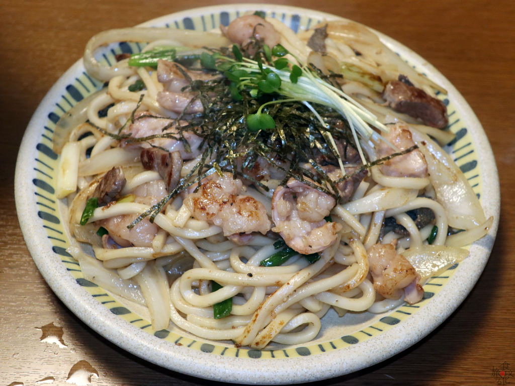 「三枝」の塩ホルモンうどん