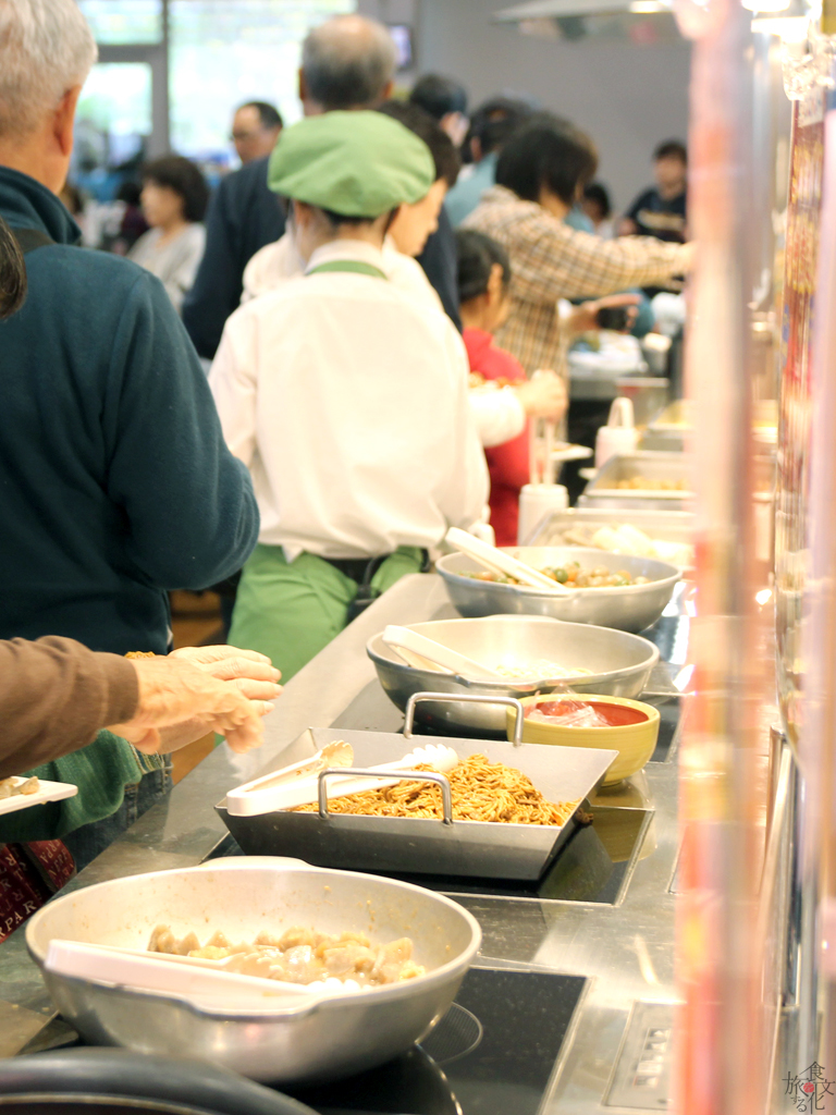 大人気の無料試食コーナー