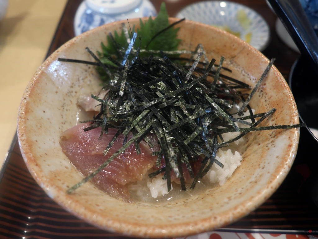 刻み海苔を添えて完成