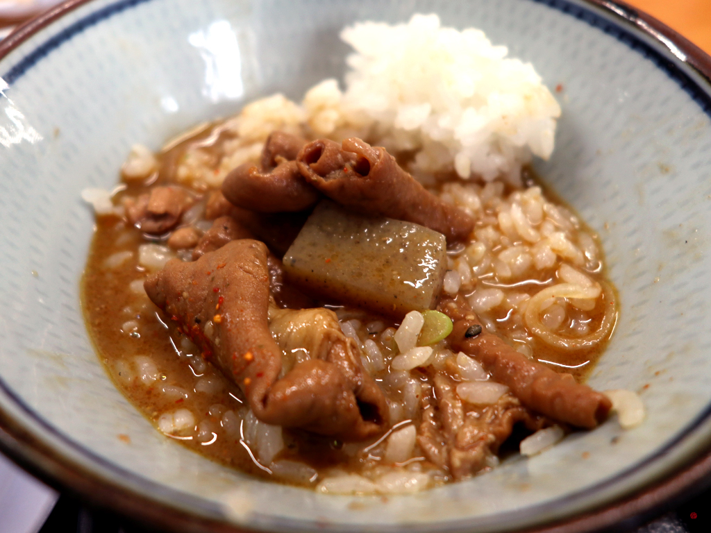 禁断の「もつ煮茶漬け」