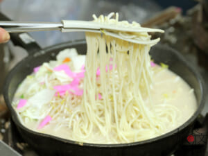 白い麺が水俣チャンポンの特徴