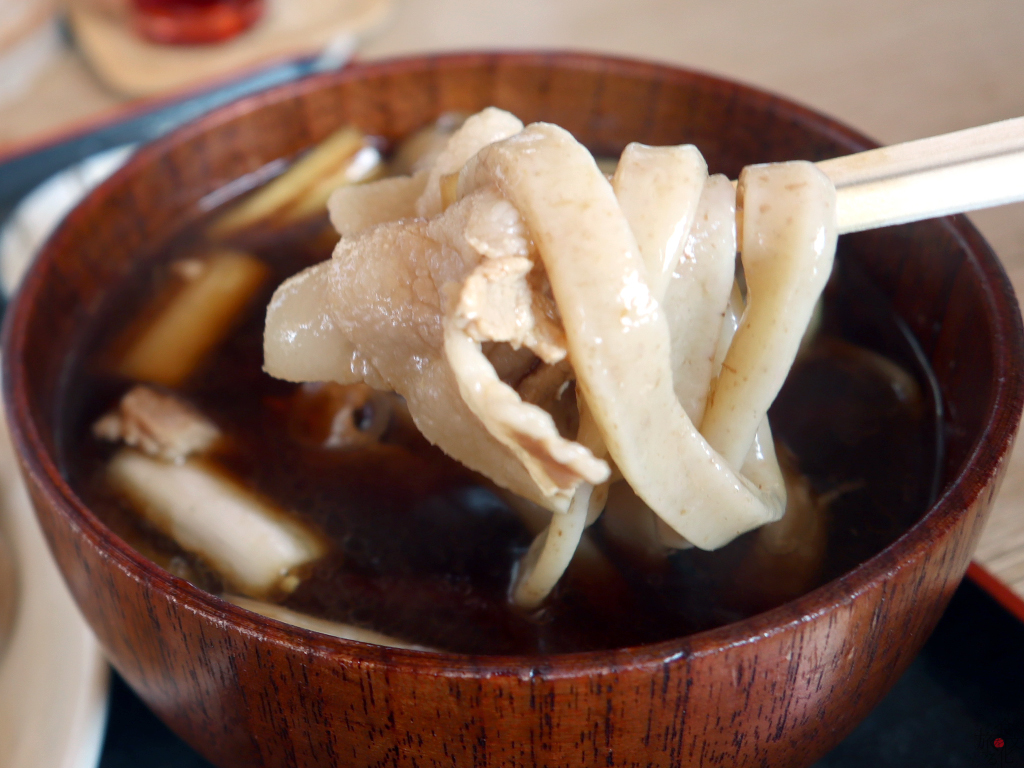 麺の味にも負けないしっかりした味付け