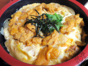 卵とじのウニ丼