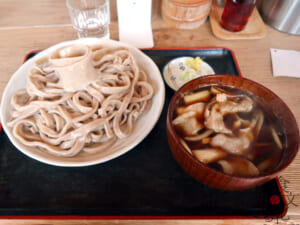 「本手打ちうどん　庄司」の肉汁うどん