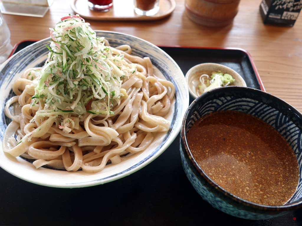 「本手打ちうどん　庄司」夏の看板メニュー、すったて