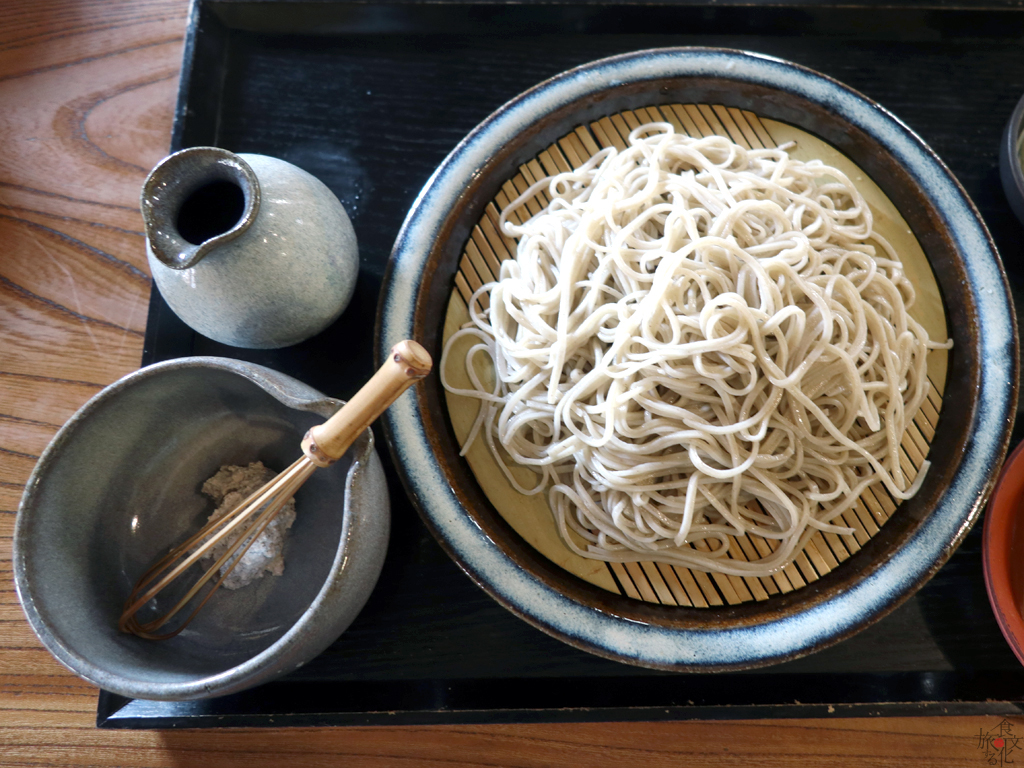 「金太郎そば山本屋」のくるみもりそば