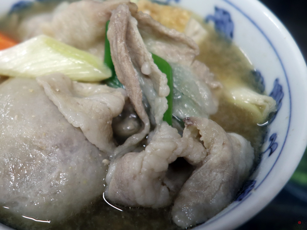 庄内風の芋煮の肉は豚