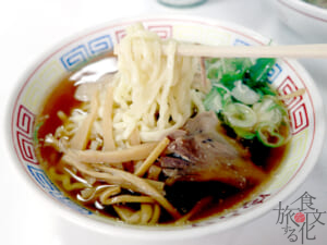 「まこと食堂」の中華そば