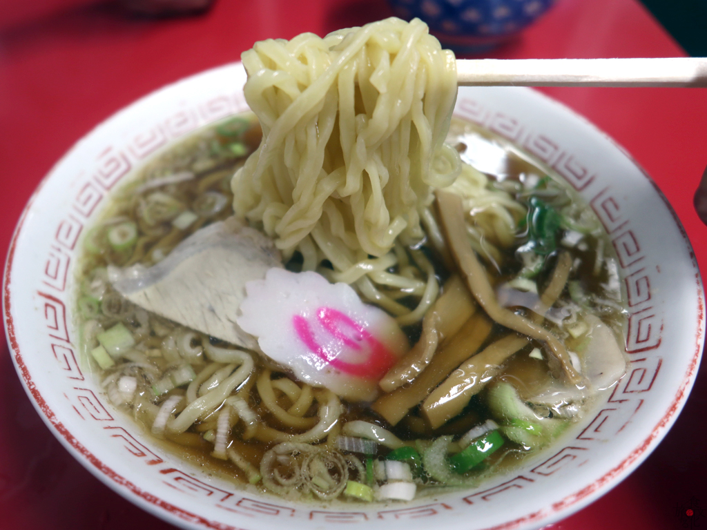 「源来軒」のラーメン