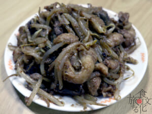 「桜井食堂」の鳥もつ