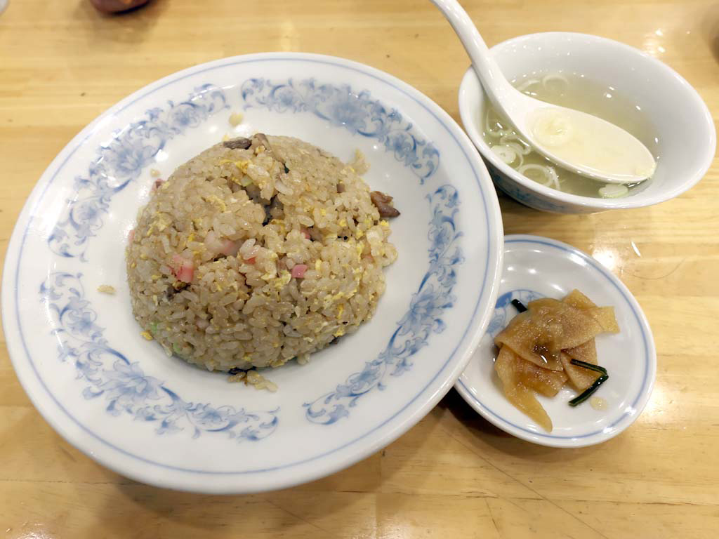 チャーハンも人気