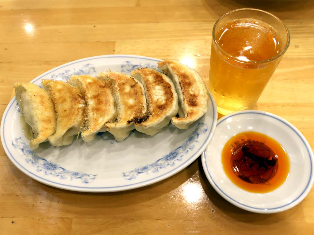 看板メニューの焼き餃子