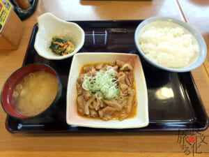 看板メニューのパンチ定食