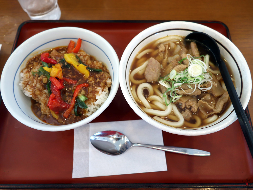 かつてはパンチうどんとスタカレー丼の「埼玉セット」も