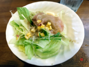 セットのサラダ